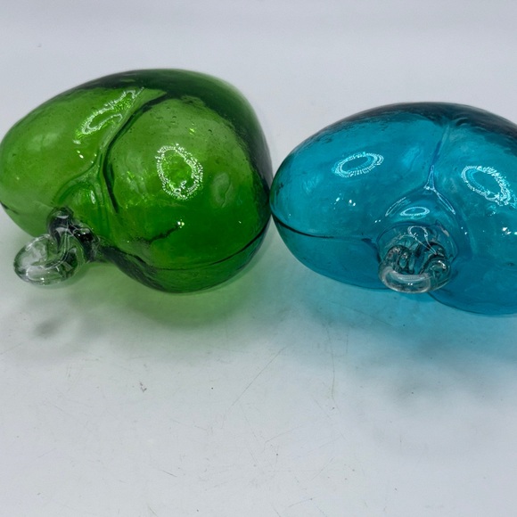 Set Of 2 Hand Blown Glass Heart Art Decor Set Suncatcher/ Ornaments - Picture 6 of 7